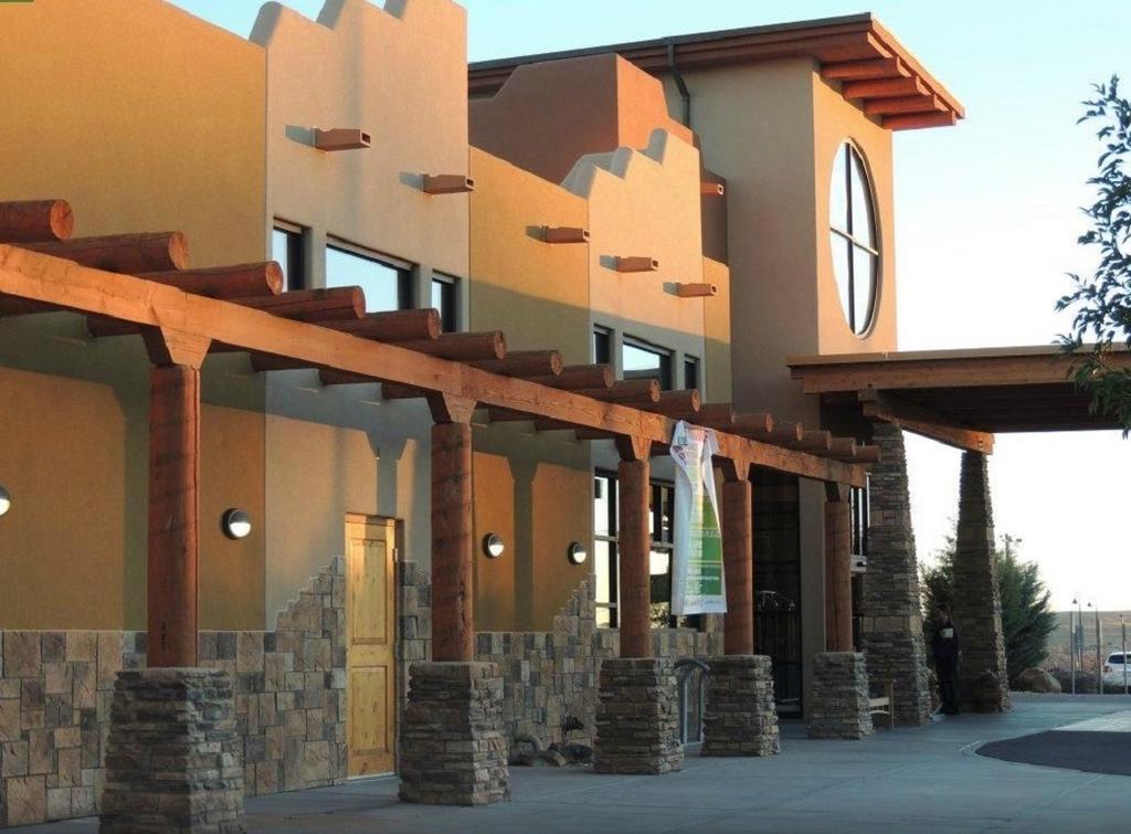Moenkopi Legacy Inn & Suites Tuba City Exterior photo